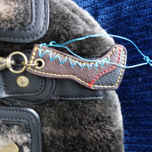 TAMARIS GOTH FAUX FUR LARGE HANDBAG WITH COMPARTMENTS AND TARTAN CHECK LINING - Picture 8 of 13